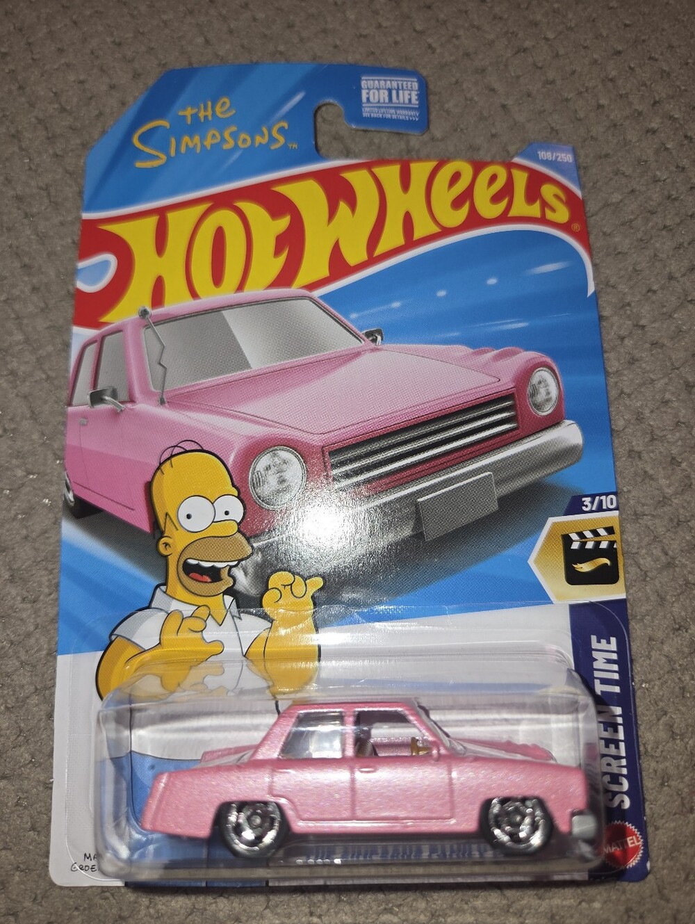 Hot Wheels The Simpsons Family Car Pink Sedan HW Screen Time 3/10 NIP 108/250